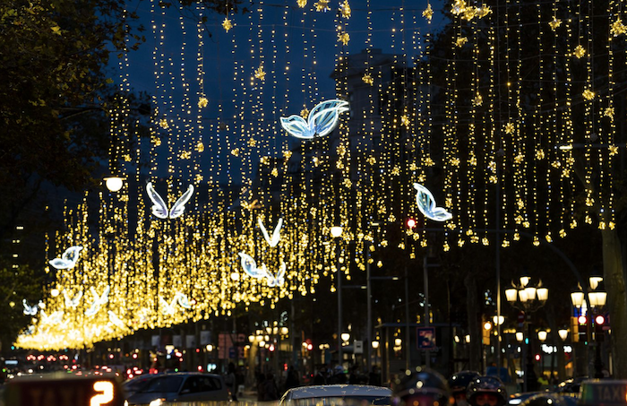 Penetración aspecto monitor The Best Guide to Christmas Lights in Barcelona | bizFlats | BCN  Confidential