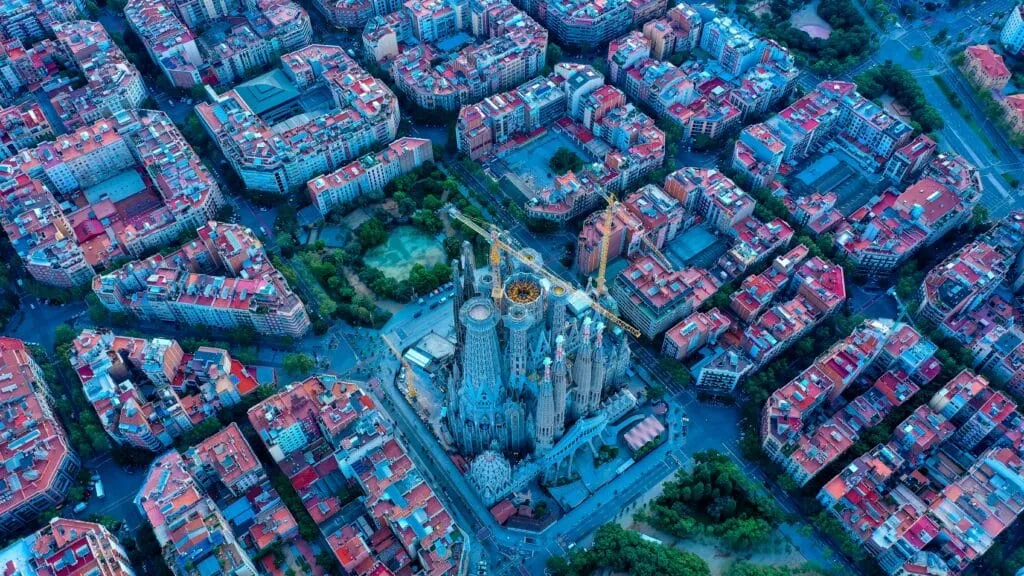 Your Ultimate Guide to Barcelona: 20 Fun Things To Do!