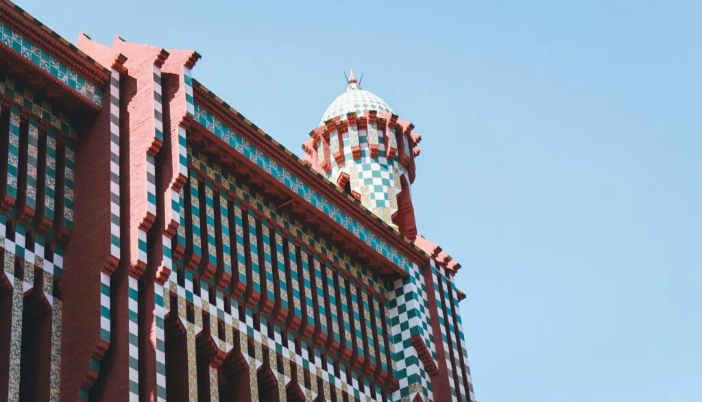 6 Great Reasons to Visit Barelona’s Gràcia Neighborhood
