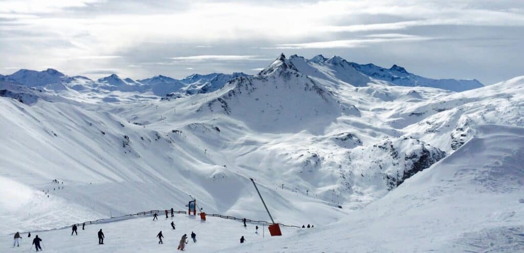 best-ski-resorts-near-barcelona-bizflats
