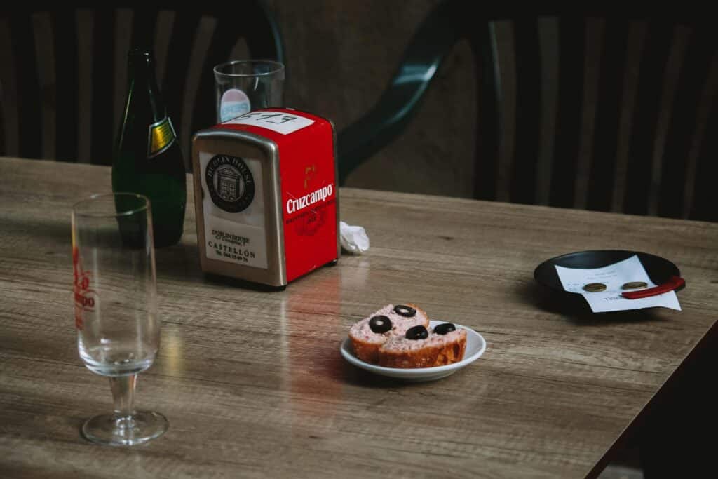 traditional-tapas-bar-and-bodegas-barcelona-bizflats