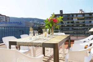 Business class apartments in barcelnoa - ferran batik apartment barcelona