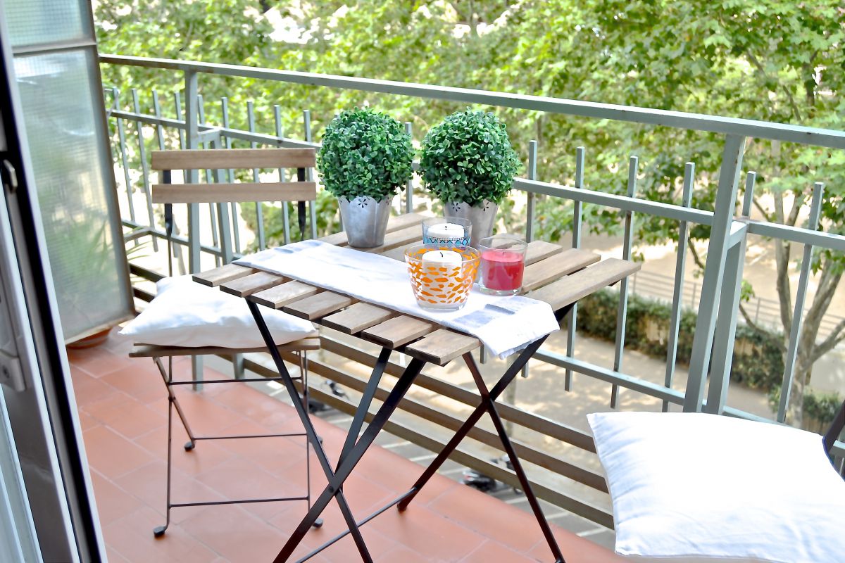 Charming and sunny terrace from a Bizflats rental
