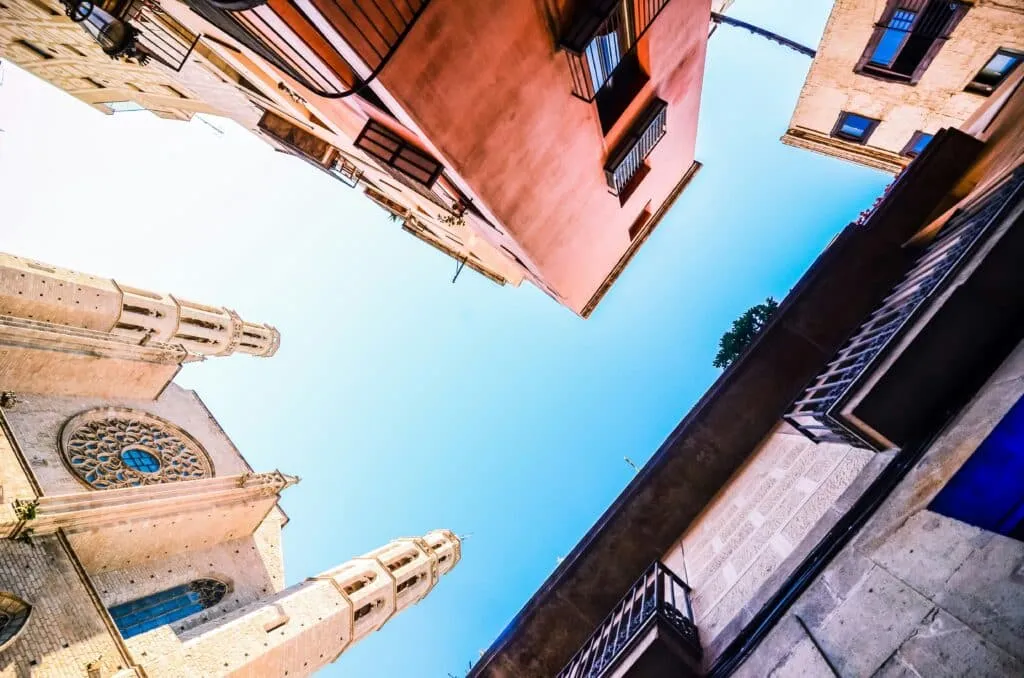 A Local’s Guide to the Best Neighborhoods to Stay in Barcelona