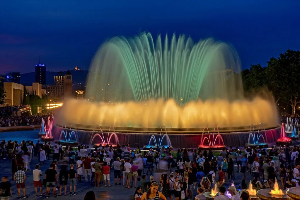 montjuic-magic-fountain-bizflats