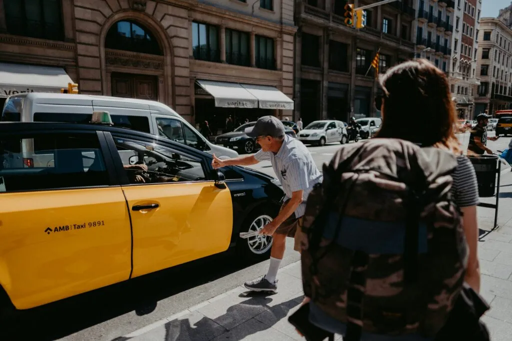 Navigating Barcelona’s Taxi System: A Comprehensive Guide