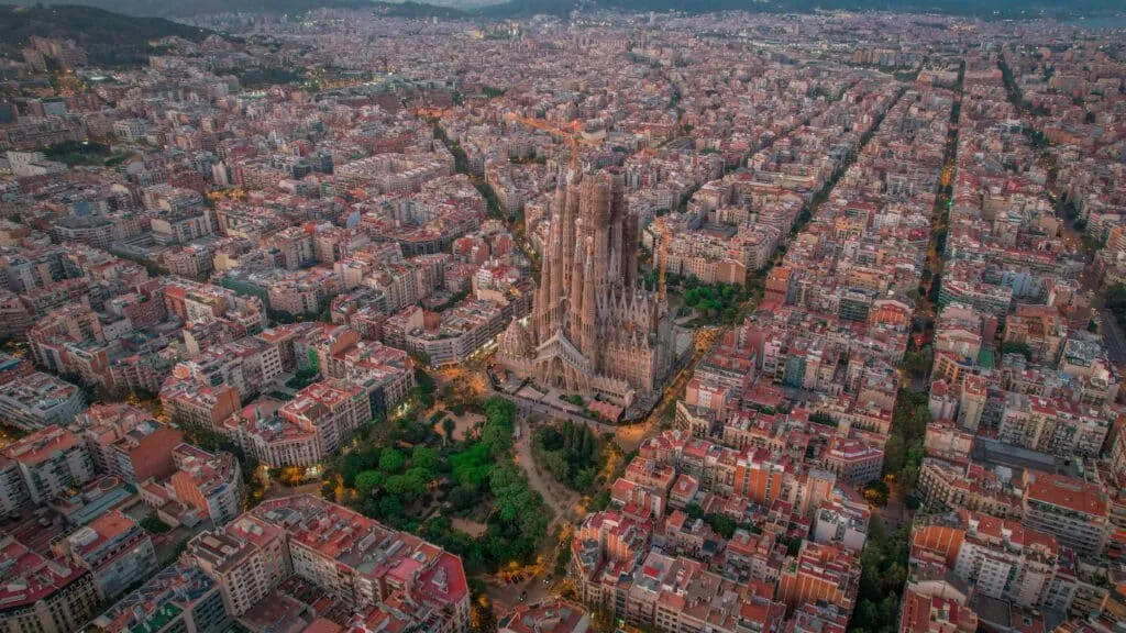 The 10 Best Barcelona Tourist Attractions You Simply Can’t Miss