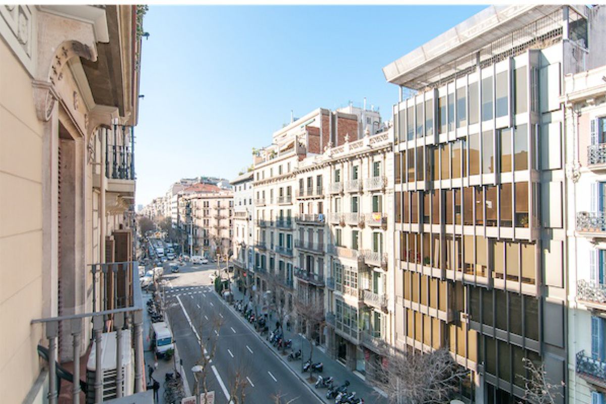 apartment with a view, Dandi enjoys a privileged position in Eixample, only a block away from Passeig de Gràcia