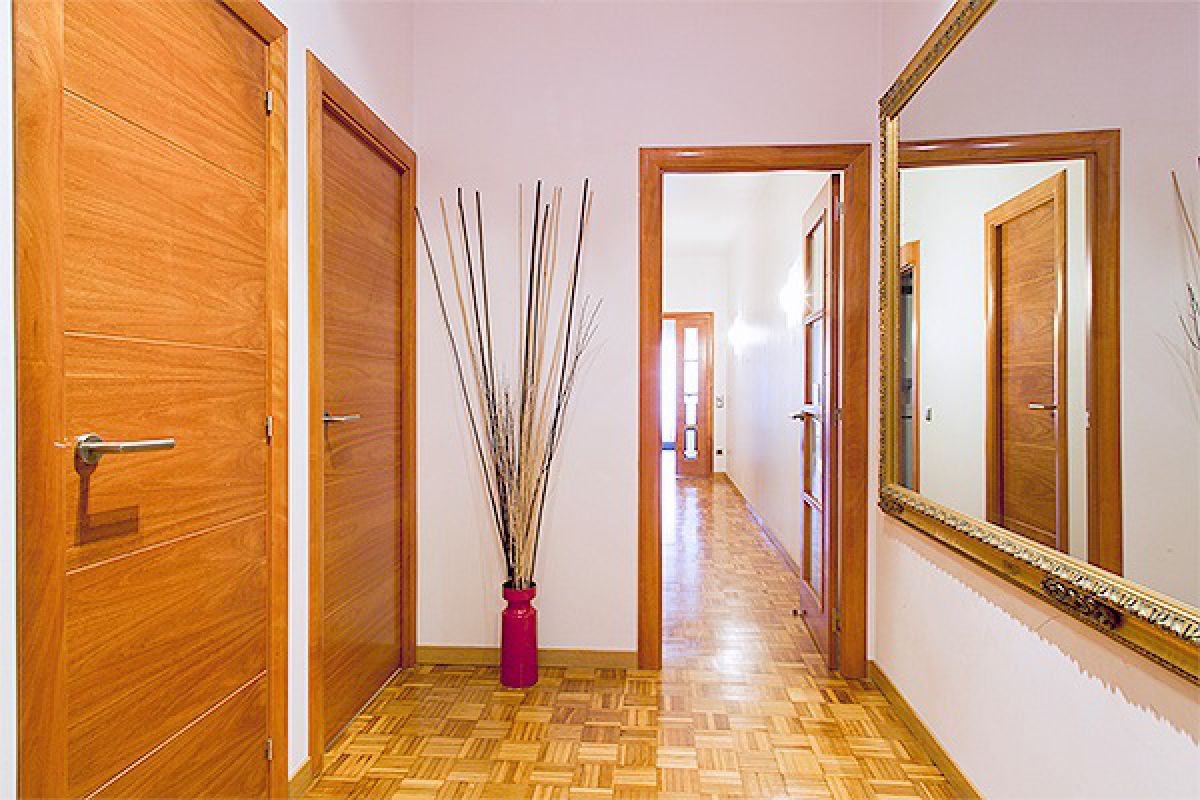 entrance hall in the Noname furnished apartment for rent in Barcelona