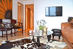 the Livingstone apartment is centrally located for stays in Barcelona apartments for rent short term to corporate clients