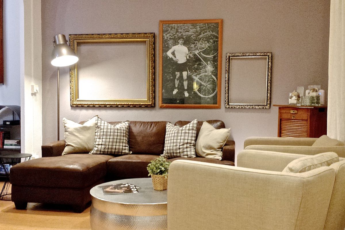 smart living room area in the Macca apartment in Barcelona Gothic Quarter neighbourhood