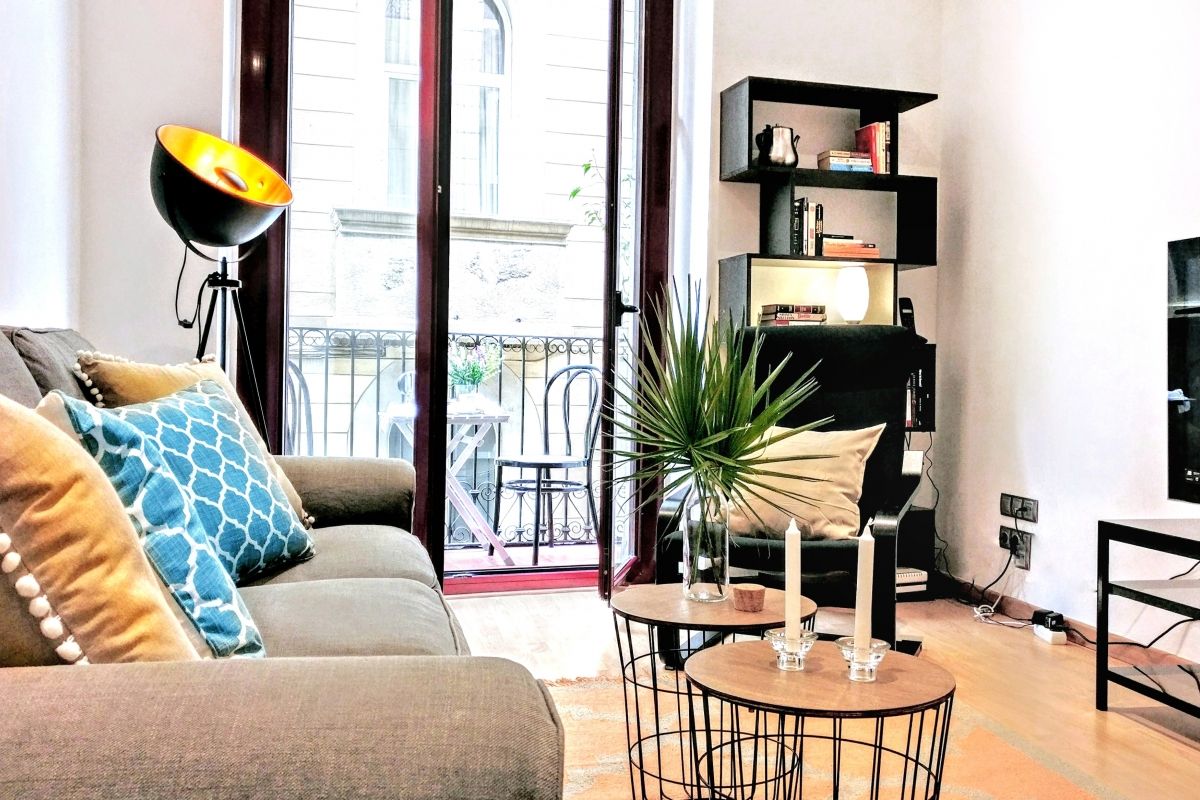 Parsifal living area in Barcelona long term apartment rental