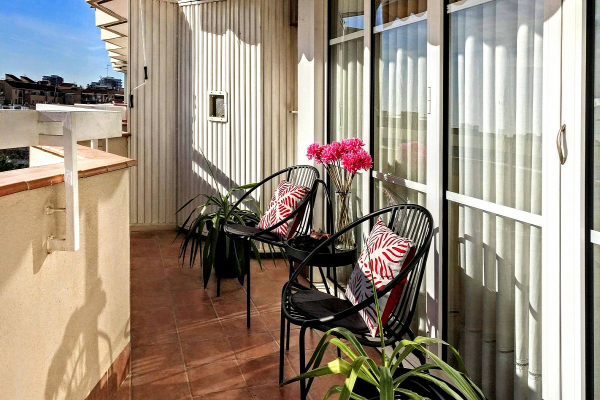 go out to the terrace with a city view in this Gatsby apartment with terrace in Barcelona for monthly stays, and deeply breathe