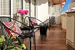 go out to the terrace and enjoy the warm embrace of the sun at the Gatsby apartment with sunny terrace for rent for months in Barcelona Les Corts close to Diagonal avenue